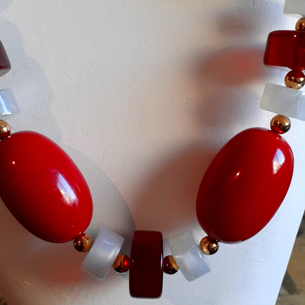 Burgundy and white fabulously necklace glass